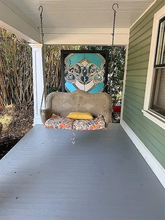2 bed, 1.5 bath, 1100 sqft, $2,050 — Photo 2