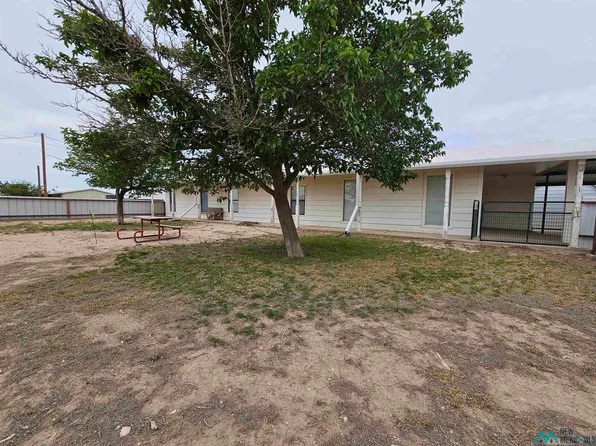 2028 Grayston Rd, Carlsbad, NM 88220