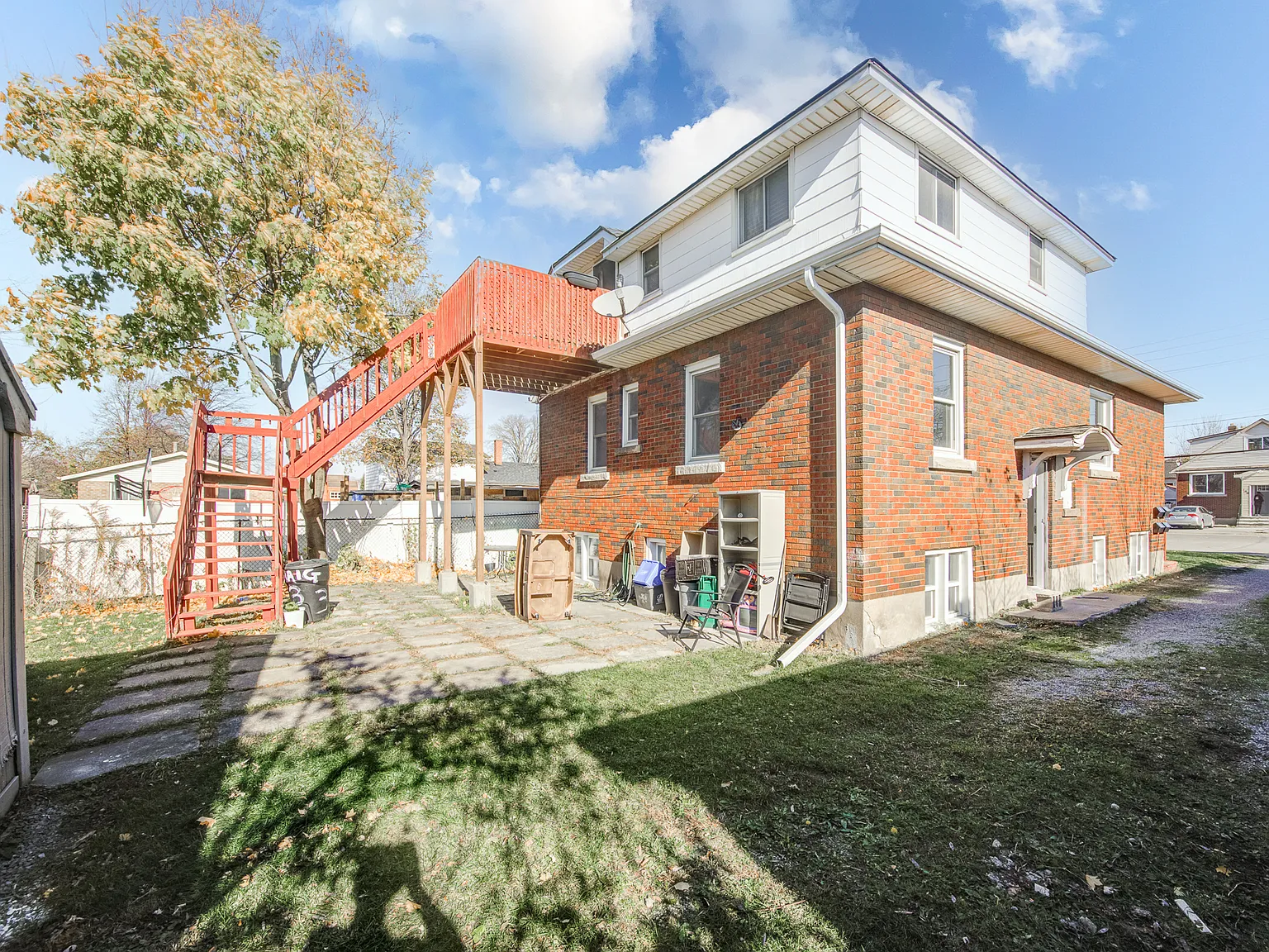 99 Haig Street St. Catharines — Photo 3
