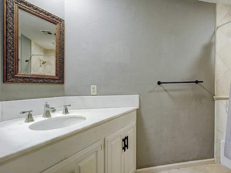 6325 Glenbrook Ct — Photo 26