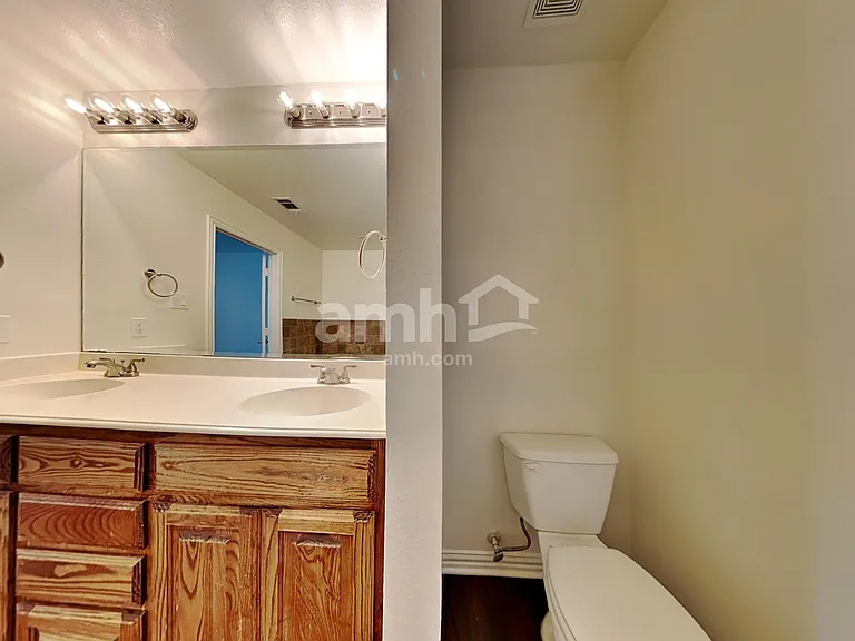 1831 Leann Ln — Photo 15