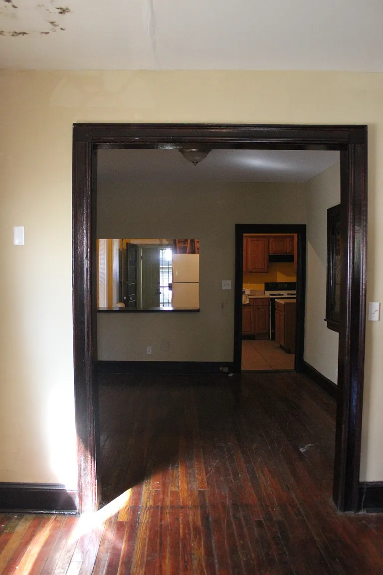 130 Hoffman Ave photo 1