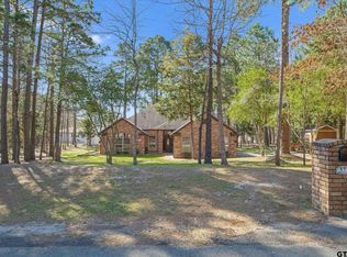 371 Meadow View Path, Holly Lake Ranch, TX 75765