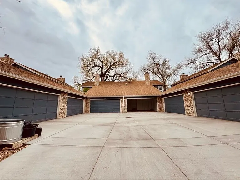3807 Paseo Del Prado — Photo 38