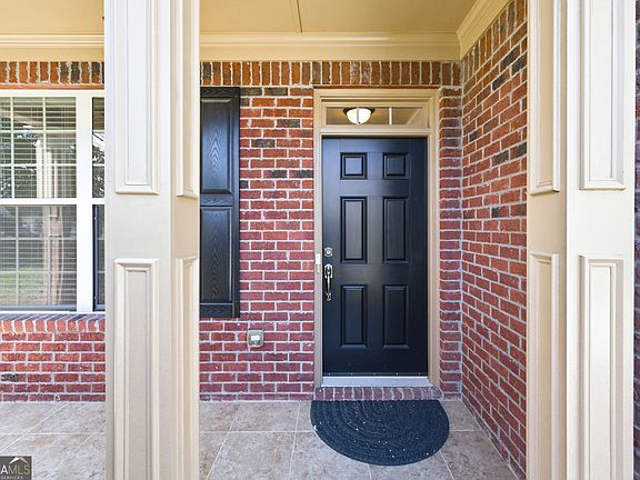 3rd image of 305 Nichols Rdg