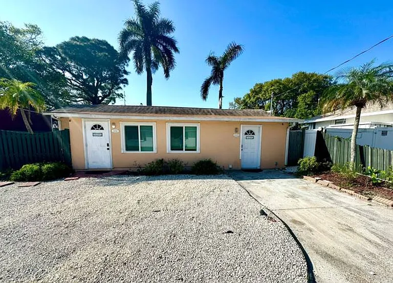 10548 Lake Dr — Photo 3