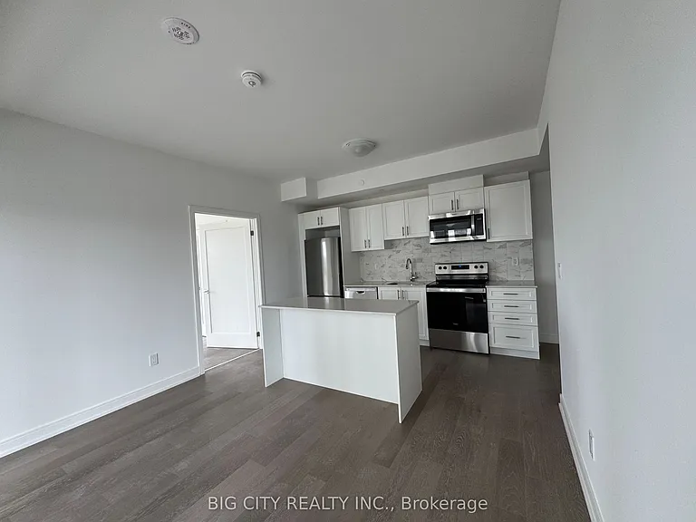 715 Davis Dr #510 — Photo 2