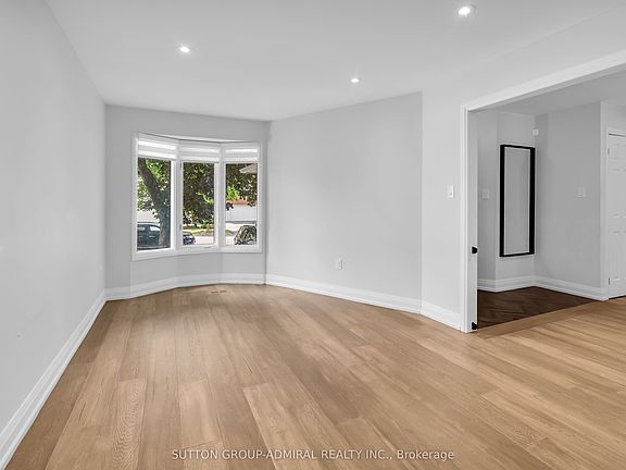5th image of 253 Charlton Ave