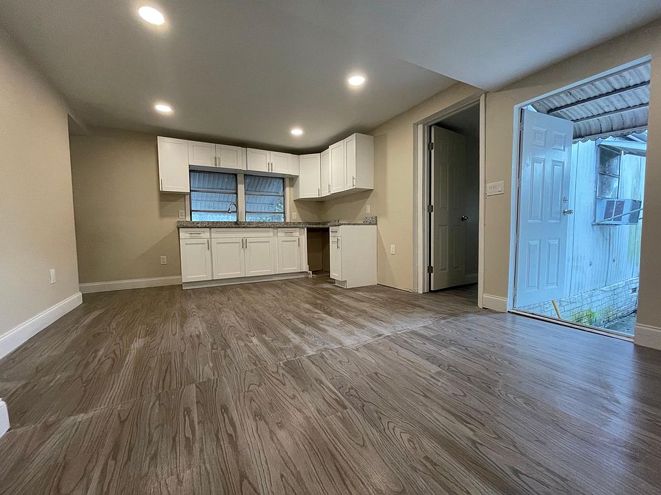 1st image of 10292 Sandalfoot Blvd