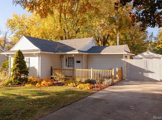 27150 Beverly Rd, Taylor, MI 48180