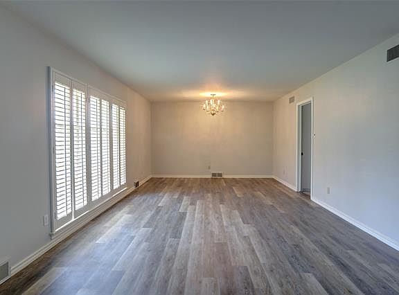 3rd image of 1501 Francis St