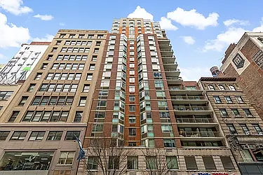 121 East 23rd Street