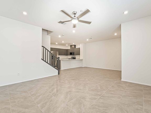 3rd image of 1145 Ammonite Ave