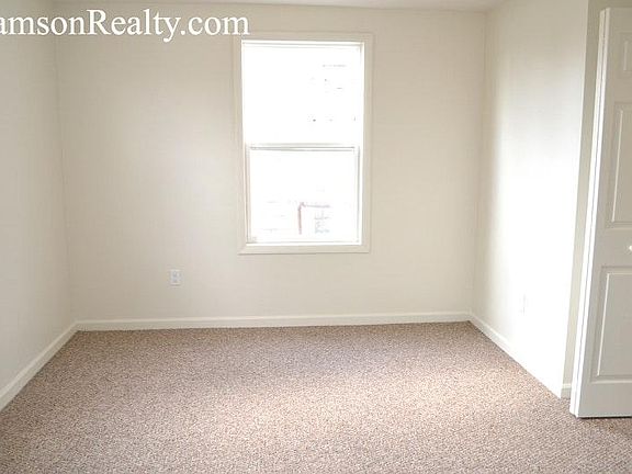 2nd image of 1704 Broad St Unit 2
