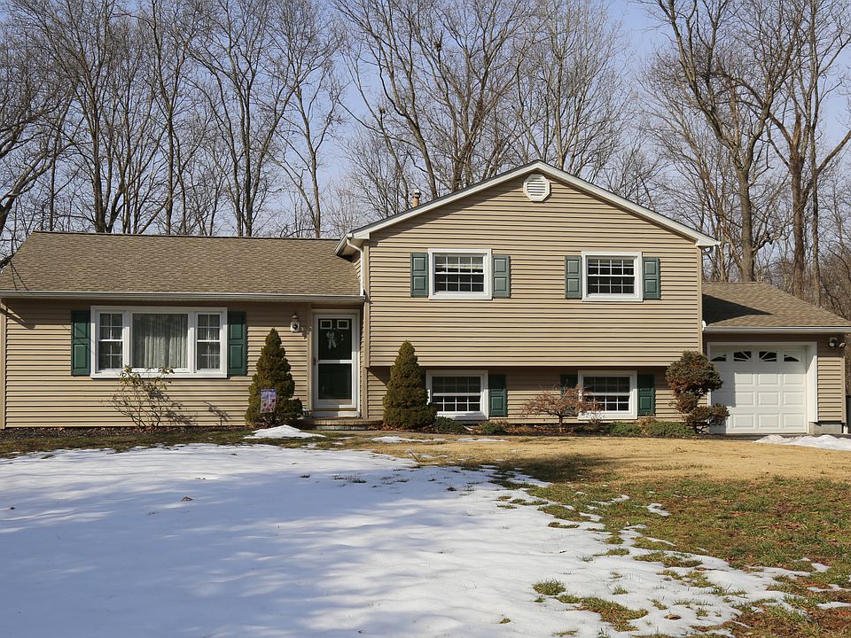 1st image of 2431 Bunny Ln