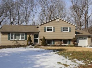 2431 Bunny Ln, Yorktown Heights, NY 10598