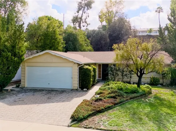 23524 Styles St, Woodland Hills, CA 91367