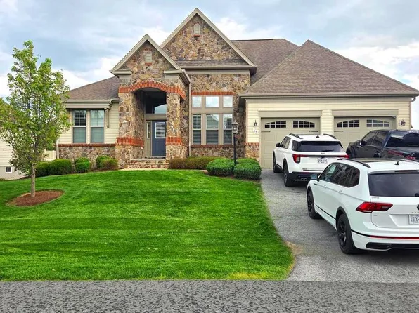 63 Potomac Crossing St, Charles Town, WV 25414