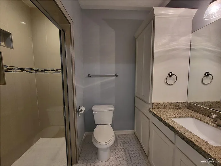 1106 Ursula St #2 — Photo 13