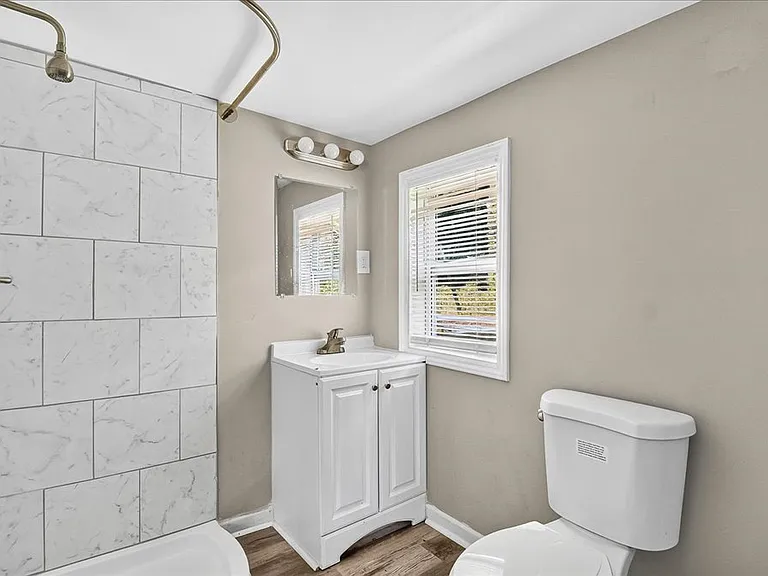 415 Spring Ct — Photo 20