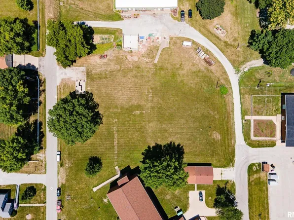 706 NW 5th Ave, Aledo, IL 61231