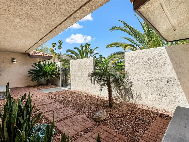 73011 Somera Rd — Photo 30