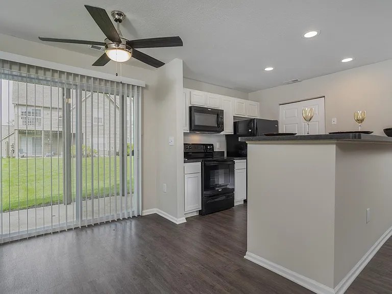 The Glenmount's cozy dining area with updated finishes perfect for everyday dining or entertaining.