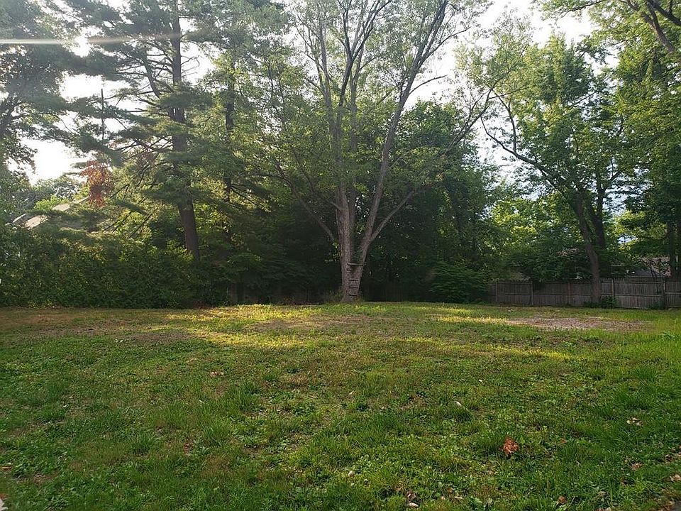 2nd image of 50 Elmwood Ave