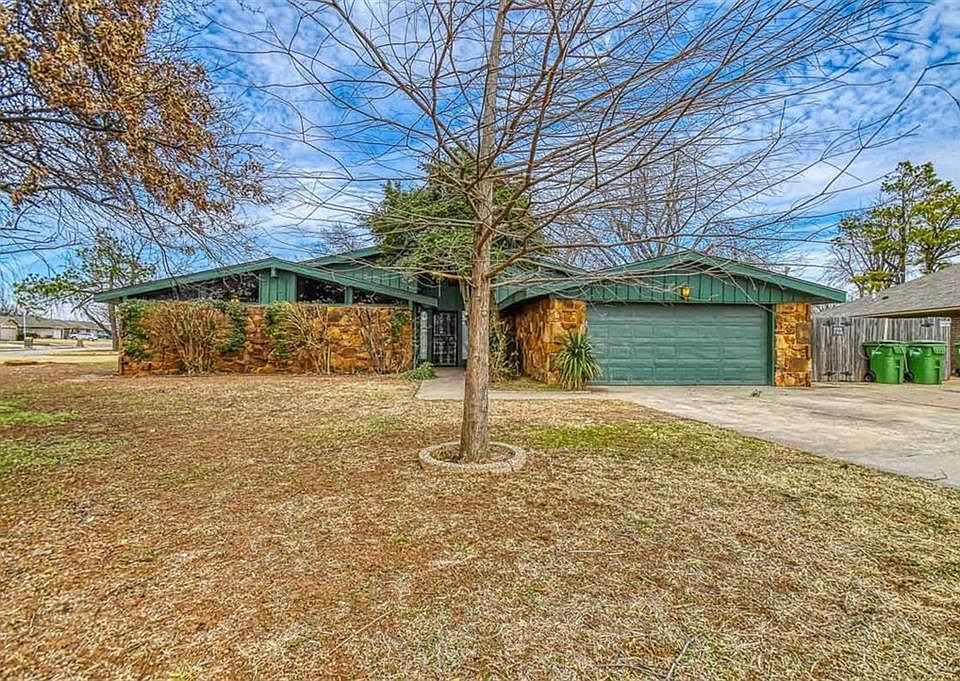 1st image of 741 Park Dr