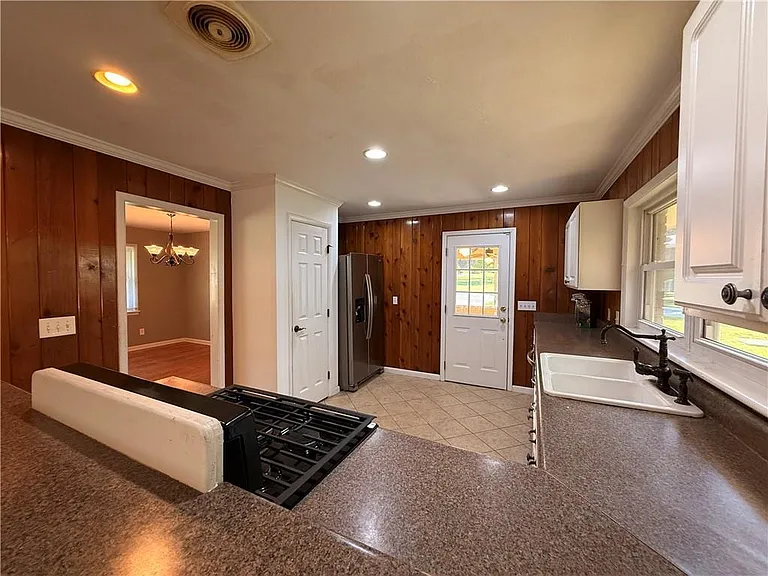 1395 Siesta Ln — Photo 6