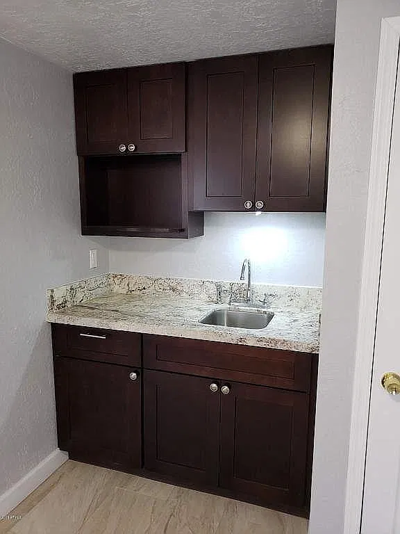 2 bed, 1100 sqft, $1,750 — Photo 2