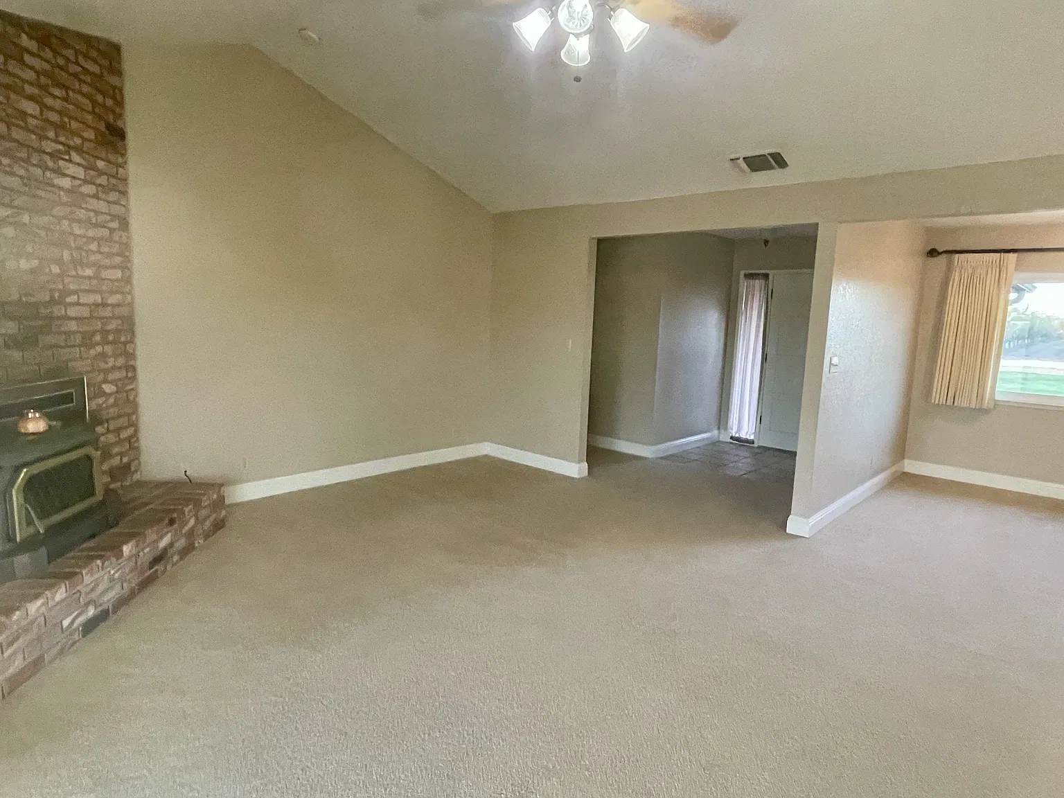 3 bed, 1538 sqft, $2,500 — Photo 2