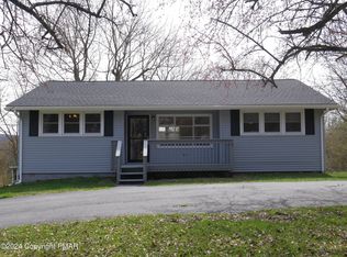 1402 Rockdale Ln, Stroudsburg, PA
