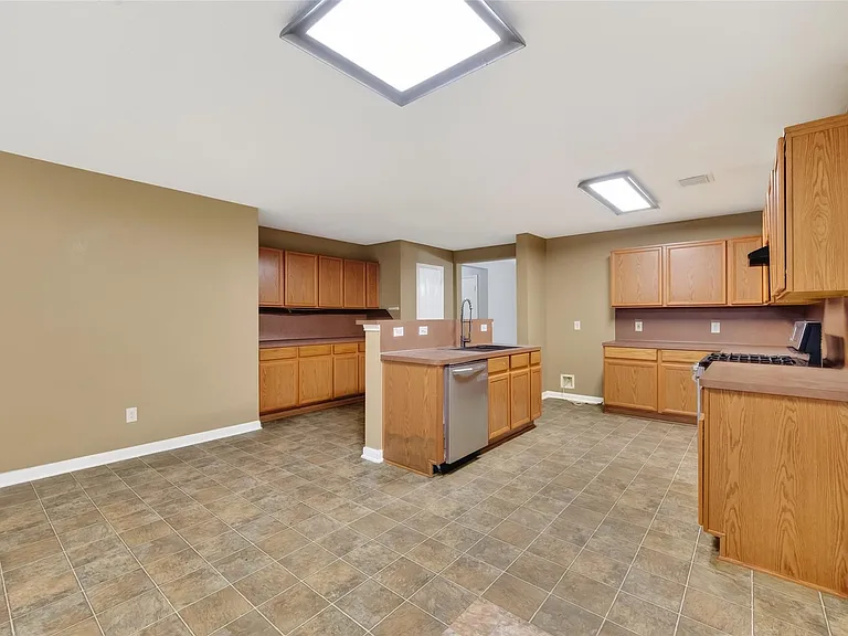 9219 Pinderfield Ct — Photo 16