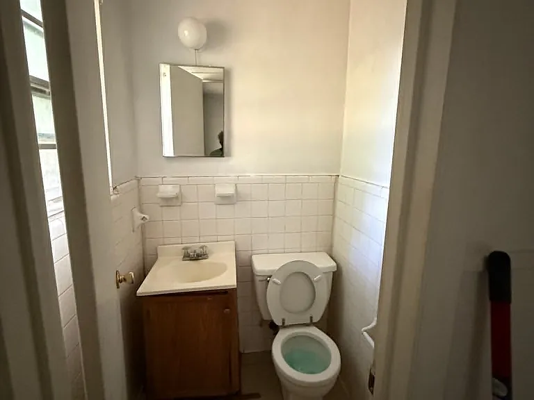 607 Curry Ave — Photo 4