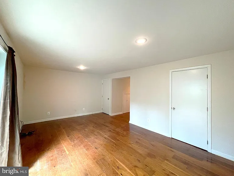 21822 Ronald Dr — Photo 15
