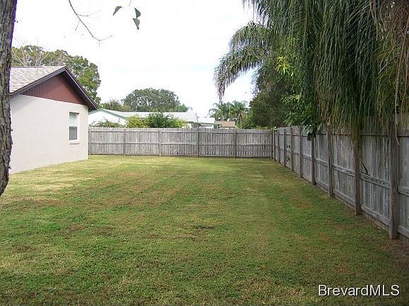 3rd image of 2801 W Golfview Dr