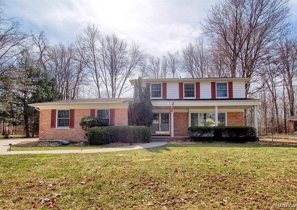 1st image of 21727 E Valley Woods Dr