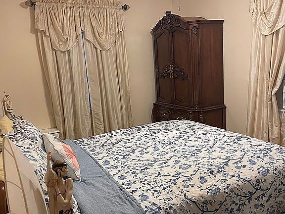 2nd image of 8623 247th St