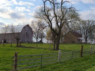 934 S Kemp Rd, Avalon, WI 53505