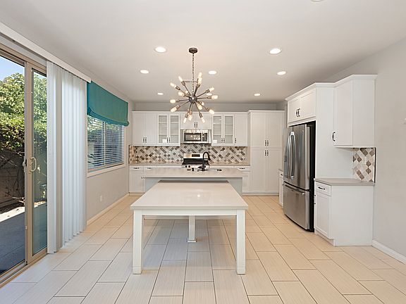4th image of 1033 Sea Glass Way