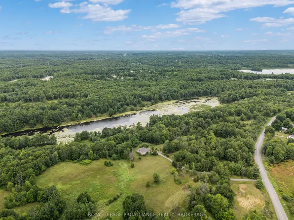 3570 Desert Lake Rd, South Frontenac, ON K0H 1W0