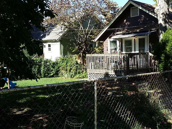 Fenced yard, deck & patio