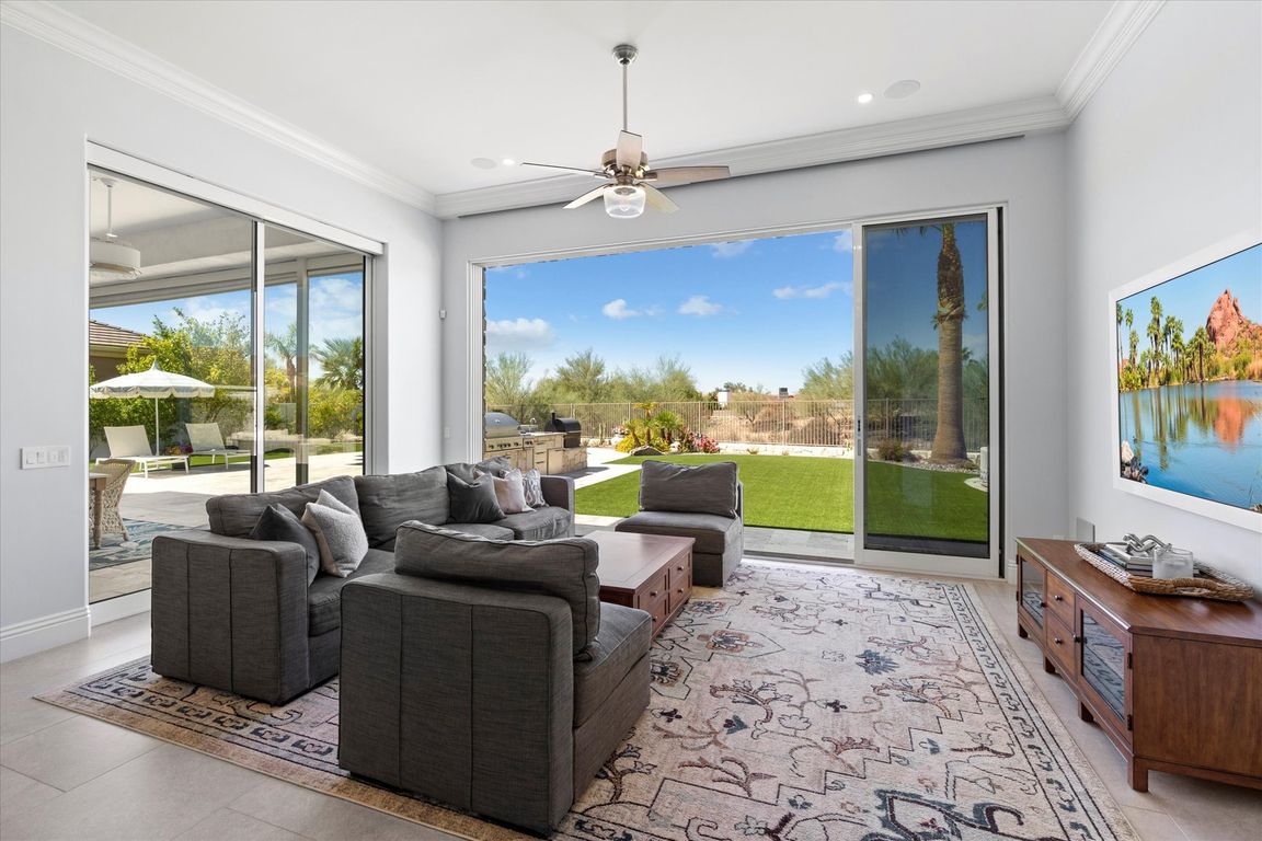 next background image