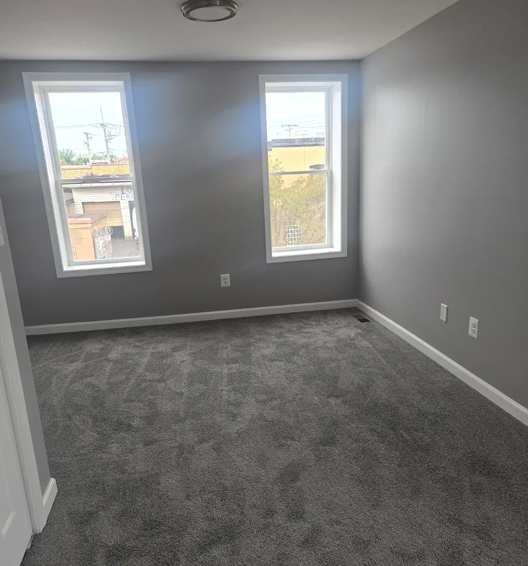 126 N Port St — Photo 2