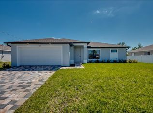 1913 NE 33rd Ln, Cape Coral, FL 33909