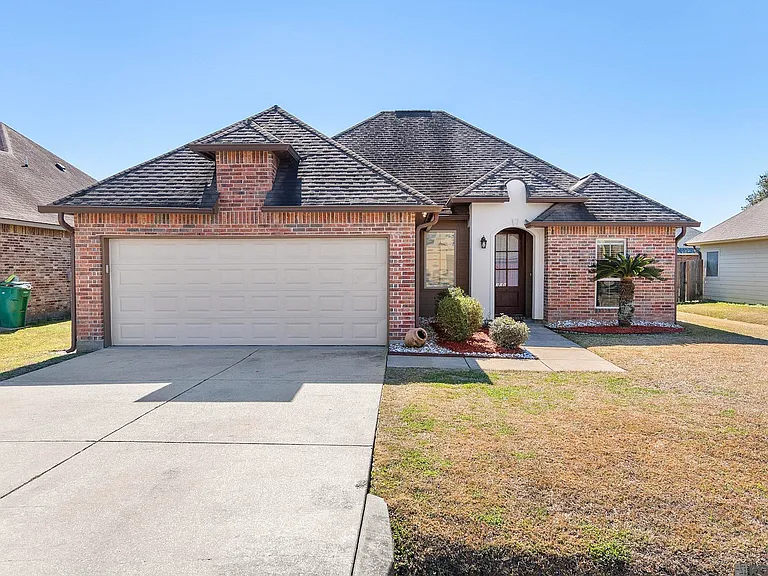 308 Hill Ridge Dr — Photo 1
