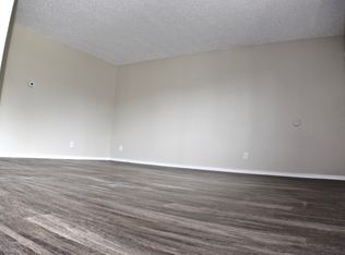 19 Cantril St APT 103, Castle Rock, CO 80104