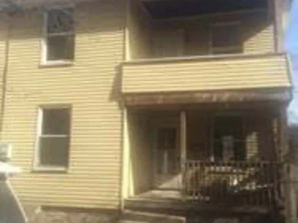 406 N 8th St, Martins Ferry, OH 43935