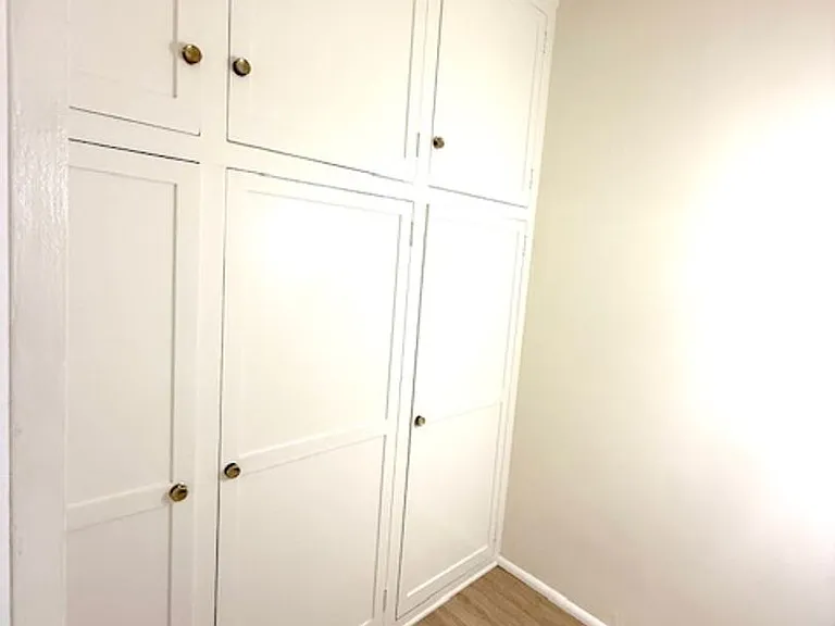 Fair Oaks Apts — Photo 34